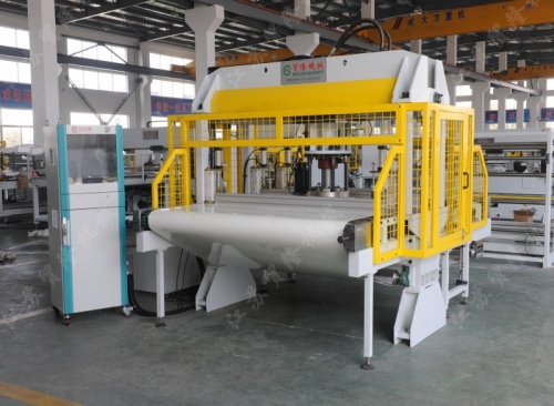 华体会官方版网站登录入口 全自动CAD排版面膜裁断机