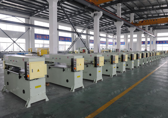 选择裁断机厂家时需要注意哪些关键因素？